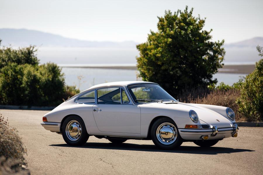  Porsche 911 2.0 Coupe 1965 года  (NA) (фото 13 из 33)